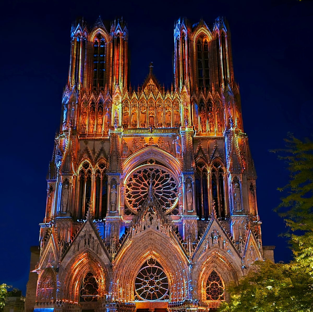 Cathedral facade mapped with Onlyview, lit in colour
